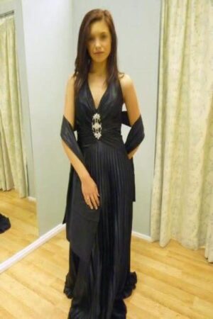 classic and petite brunette Edinburgh escort