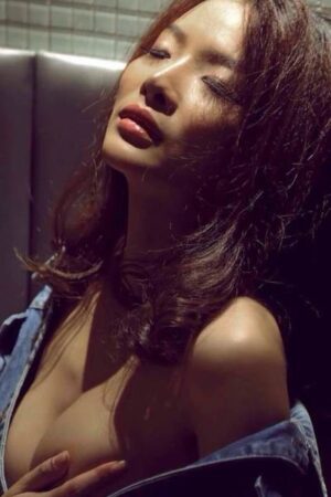 sexy asian girl in Dublin