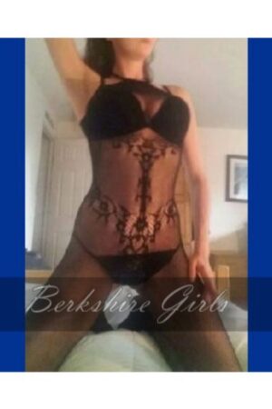 Hazel Ascot Escort posing