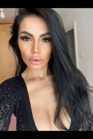 gorgeous dark haired Crawley escort