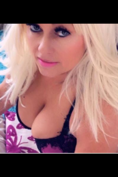 Chloe Escort Leeds