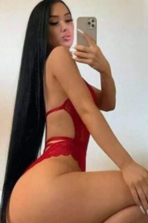 Outcall Oxford escort in red lingerie