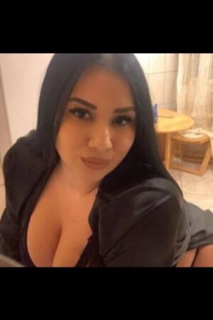 full figured dark haired Sunderland escort