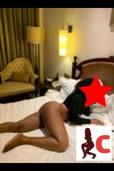 Emalove Escort Tyrone