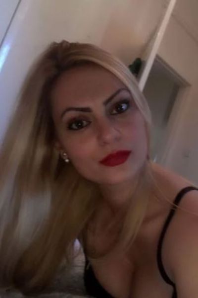 Victoria Escort Renfrewshire