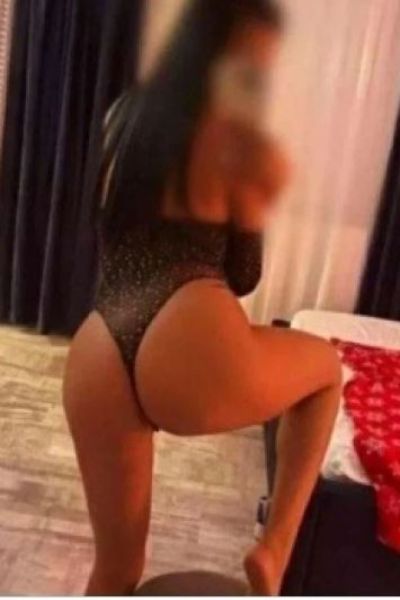 Izabella Escort Carmarthenshire
