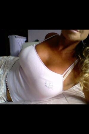 busty Bristol companion in light pink top