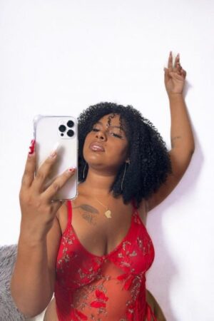 Busty ebony Birmingham escort
