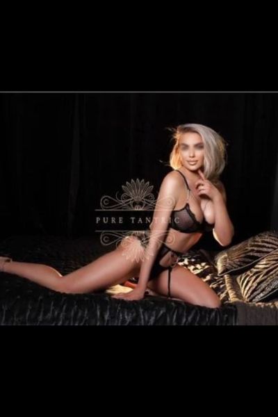 Ella Escort Leeds