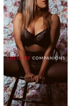 Carmen Experienced Busty Manchester Escort looking busty