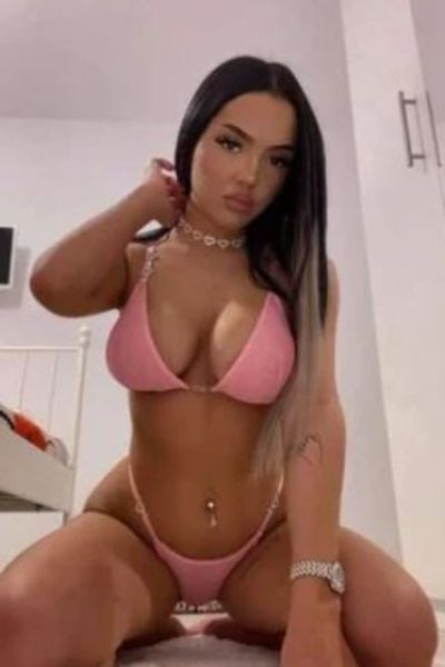 Alecsa Escort Bangor