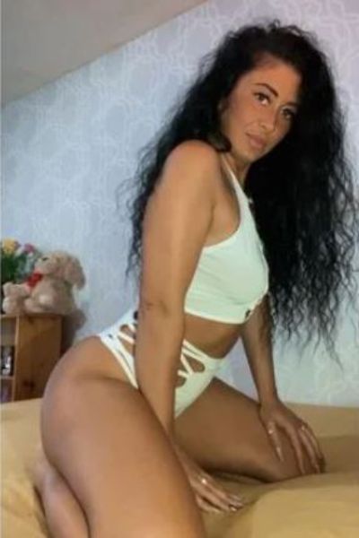 Antonia Escort Bradford