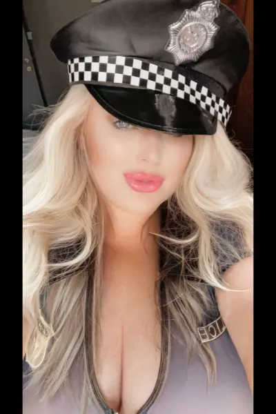 Toni Evans Escort Watford