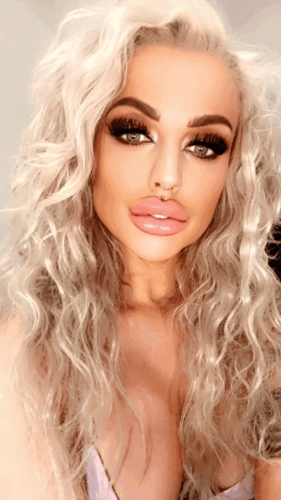 Blonde Sheffield escort