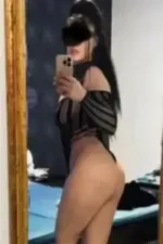 Sexy brunette Antrim escort