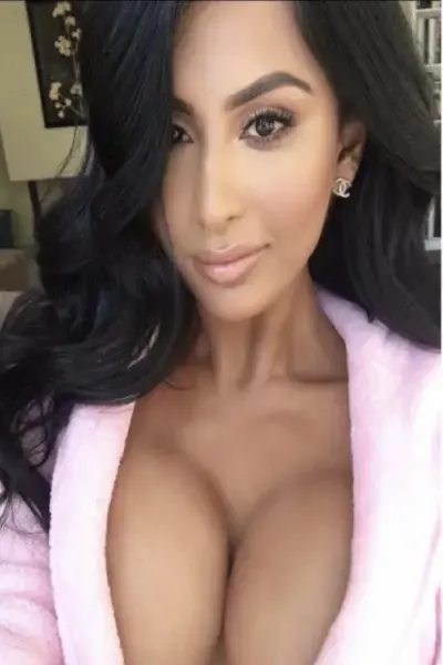 Classy busty Indian escort