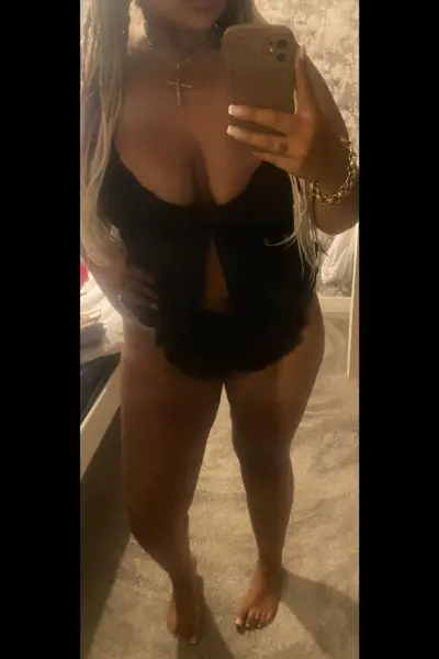 Busty Newcastle Escort taking a selfie