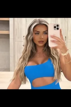 Petite Blonde Escort