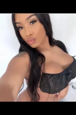 Super busty ebony Swindon escort