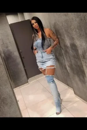 Coventry Escort in denim outfit and matching boots