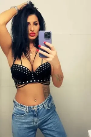 West Bowling escort in black polka dot bra