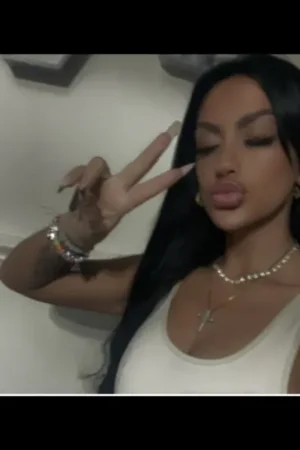 Bradford Escort doing the peace sign