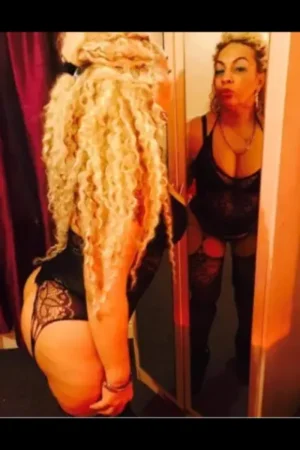 Mature Leeds Escort in black lingerie